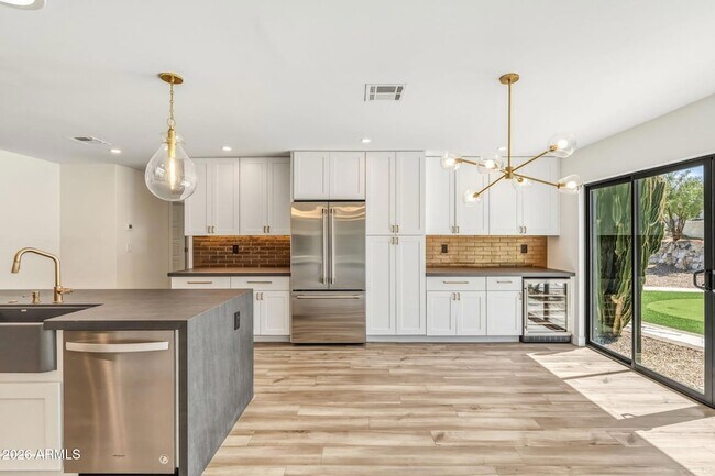 Building Photo - 9046 N 28th St