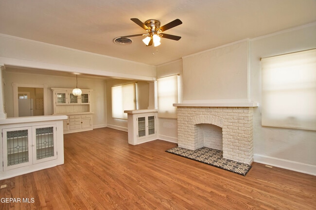 Building Photo - 1703 E Rio Grande Ave