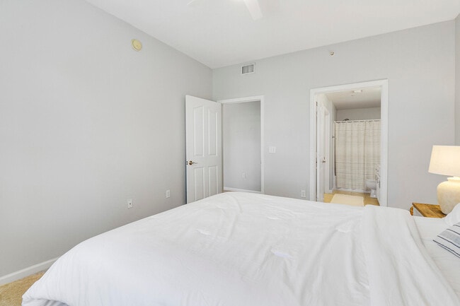 Building Photo - 275 Murcia Dr