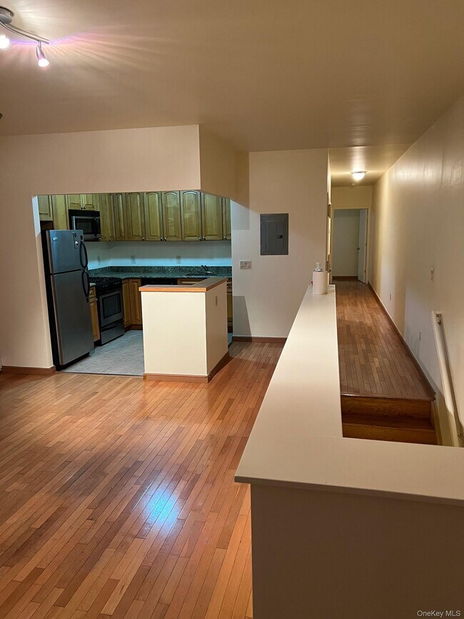 Building Photo - 217 Graff Ave