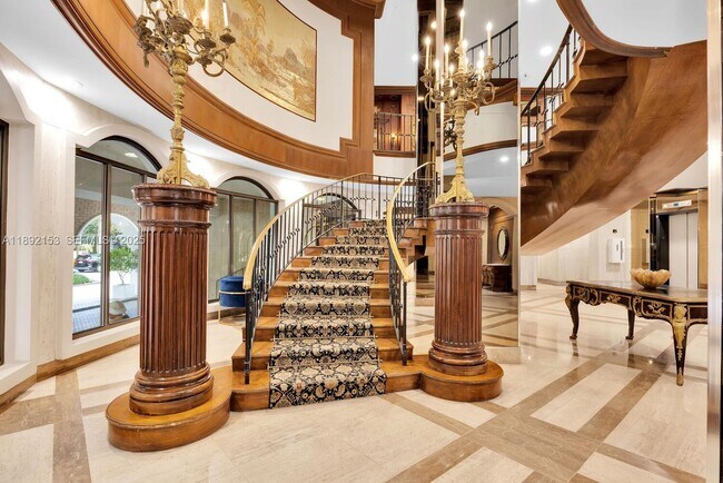 Building Photo - 6039 Collins Ave