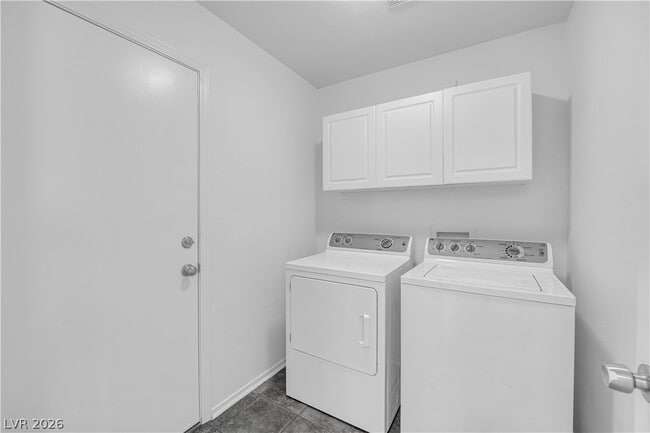 Building Photo - 8915 Sandy Slate Way