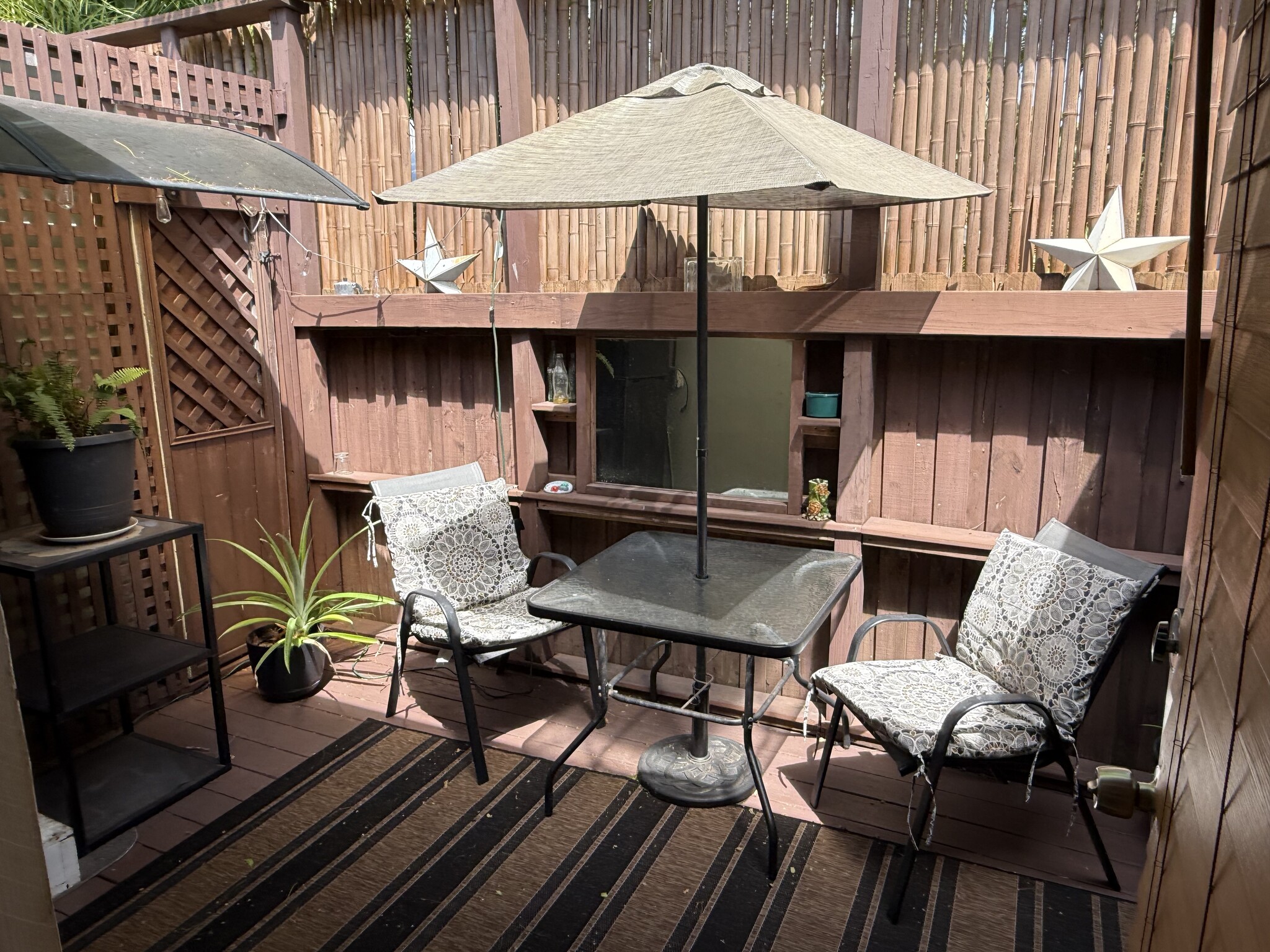 Private deck - 1505 White St