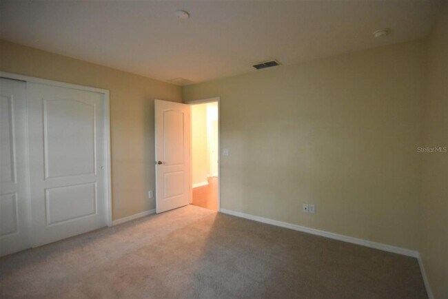 Building Photo - 2870 Grassmoor Loop