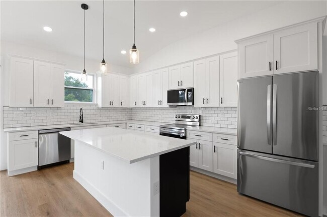 Building Photo - 1133 Hanover Ave