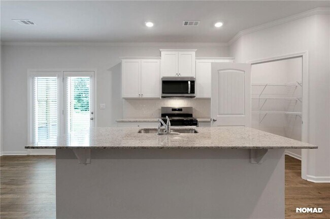Building Photo - 3080 Greyton Dr