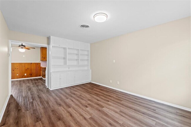 Building Photo - 5118 Waterbrook Dr