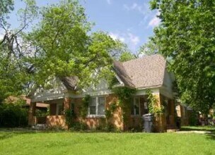 Building Photo - 2119 N Youngs Blvd