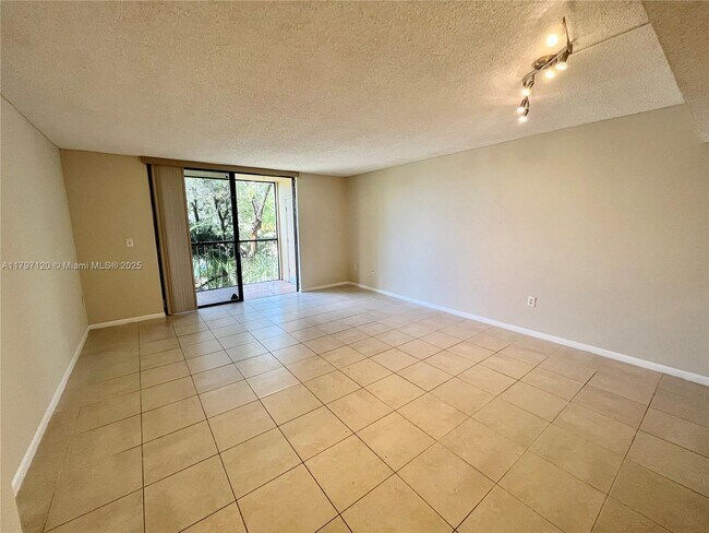Building Photo - 8005 SW 107th Ave