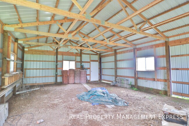 Building Photo - 47704 E 69th St