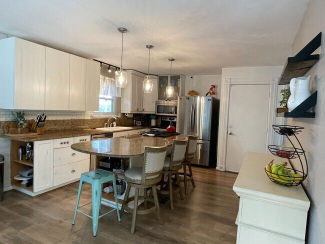 Building Photo - Spacious 6 bedroom home in Virginia Beach