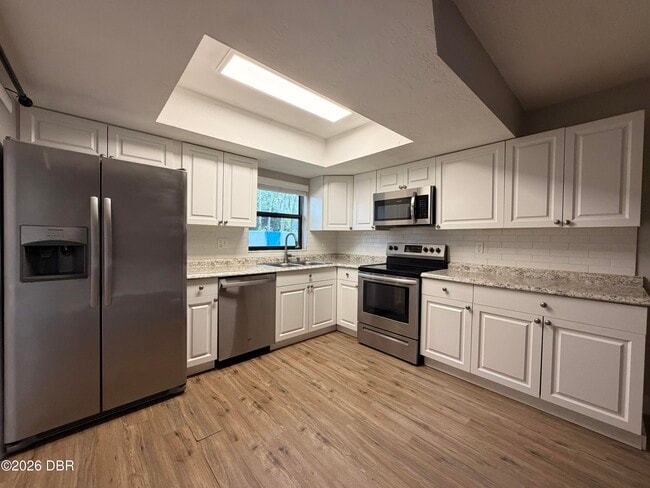 Building Photo - 87 Springwood Square
