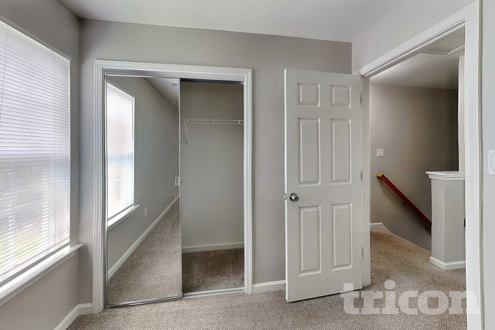 Building Photo - 2120 Ballingarry Dr