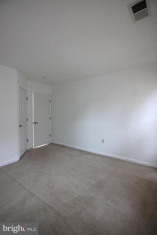 Building Photo - 9577 5th Pl
