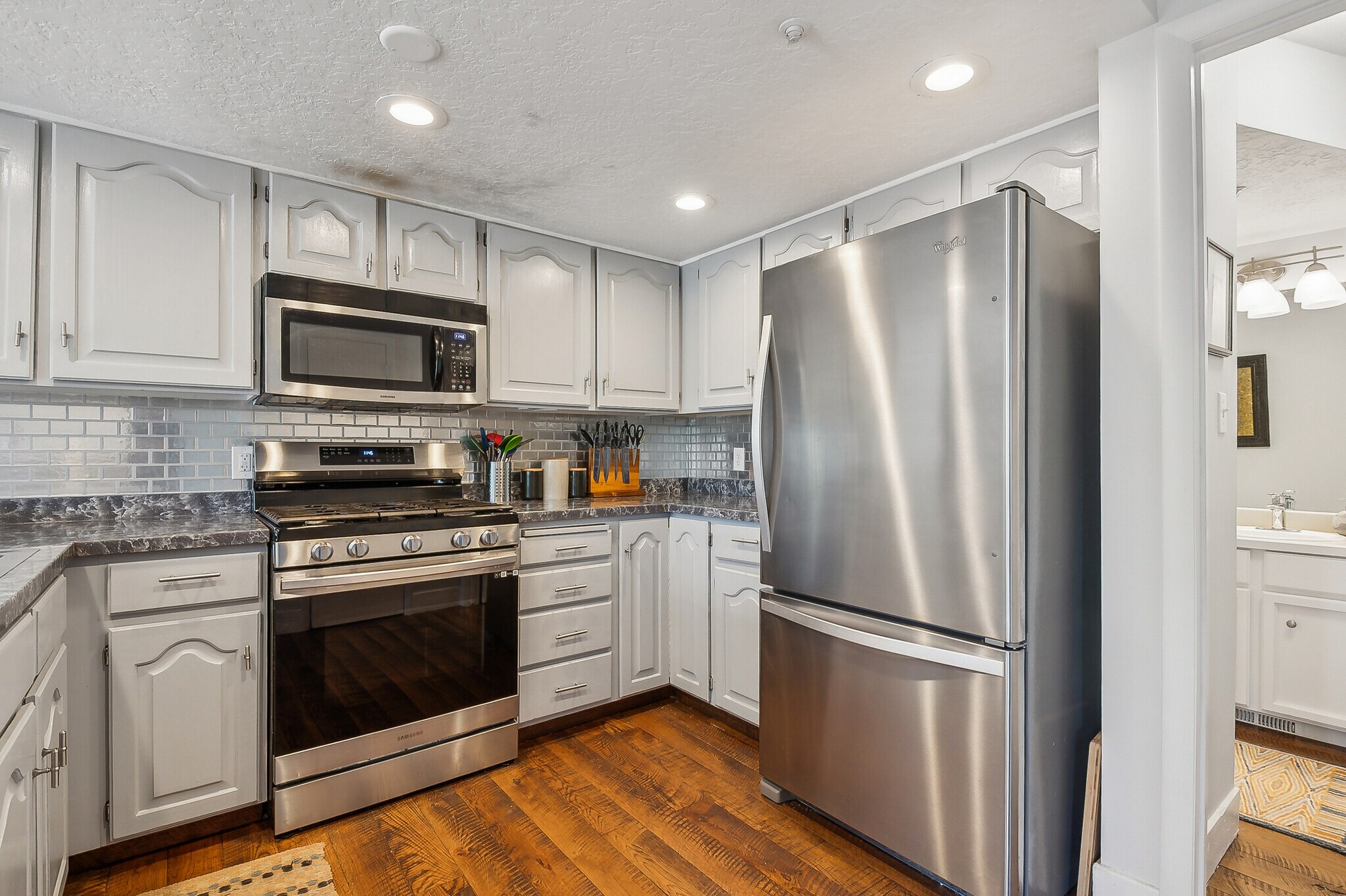 Building Photo - 3061 Fawn Dr
