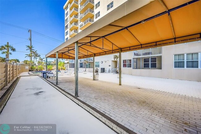 Building Photo - 1401 S Ocean Dr