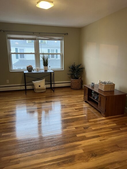 Building Photo - 8 Kilby Dr