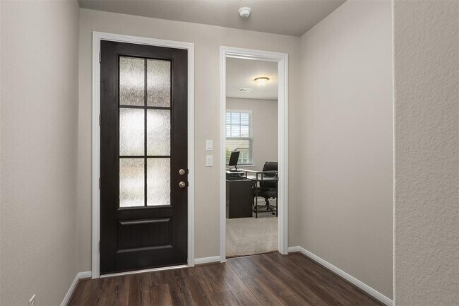Building Photo - 2302 Sweet Bay Dr