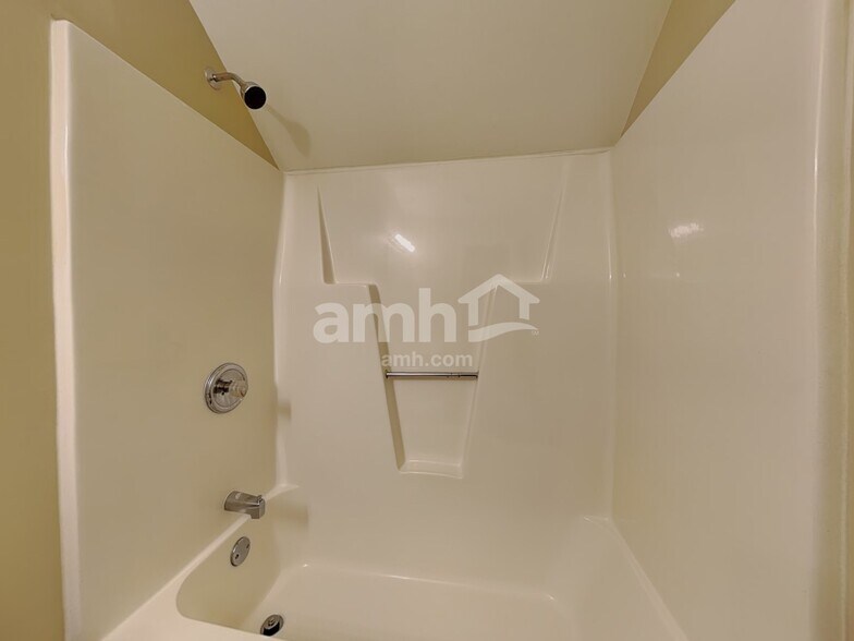 Building Photo - 2023 Jerimouth Dr