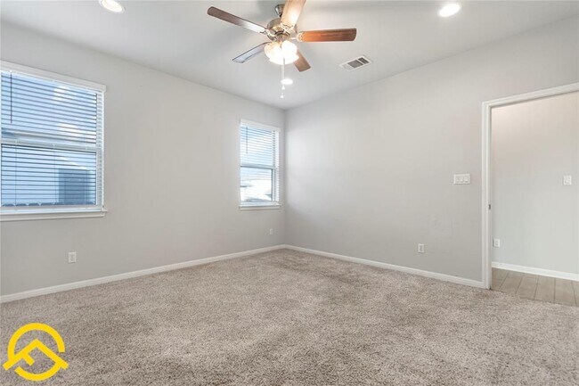 Building Photo - 3008 Sage Ranch Dr