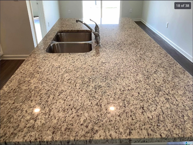 Building Photo - 516 Reading Ln