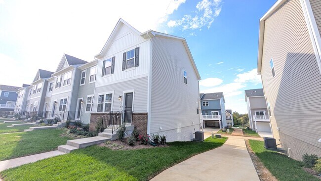 Building Photo - 1327 Cedar Vly Rd