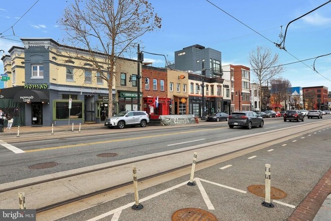 Building Photo - 513 12th St NE