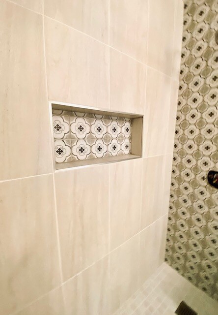 Building Photo - 1850 N Clark St