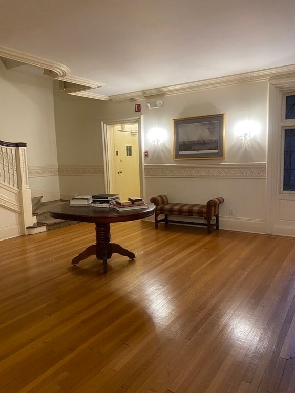 Building Photo - 249 Beacon St