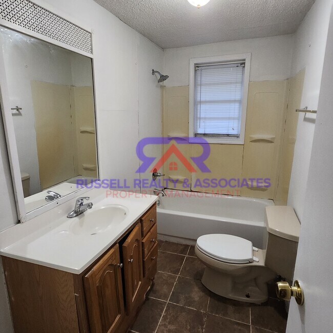 Building Photo - 106 Dilcy Daniel Dr