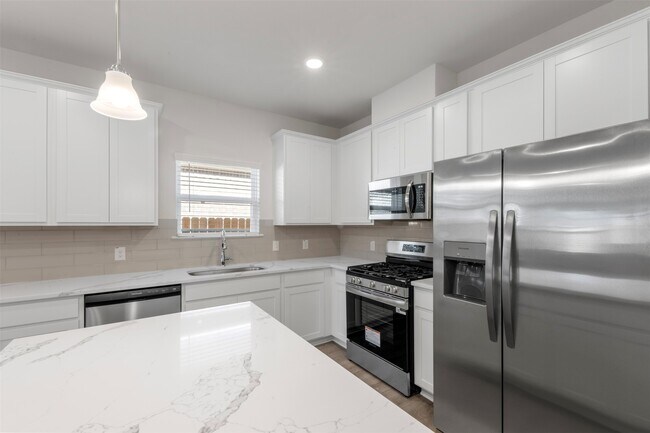 Building Photo - 27219 Mockingbird Ter Ln