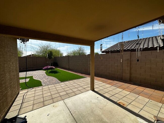 Building Photo - READY TO VIEW NOW! Gorgeous 3 Bed 2 Bath i...