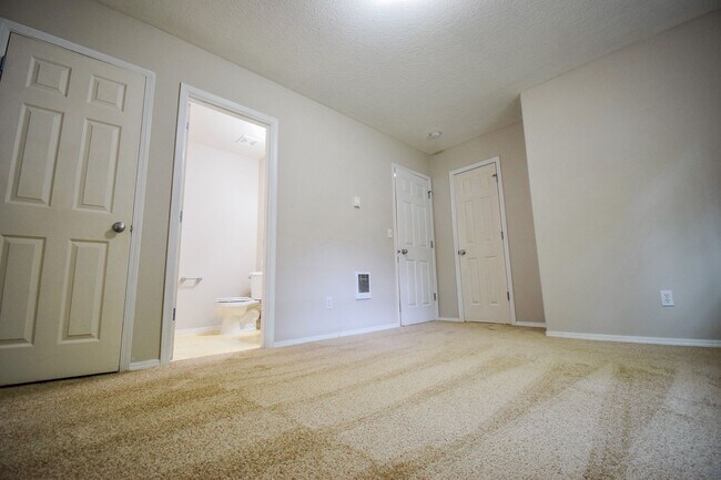 Building Photo - 2357 NW 168th Pl
