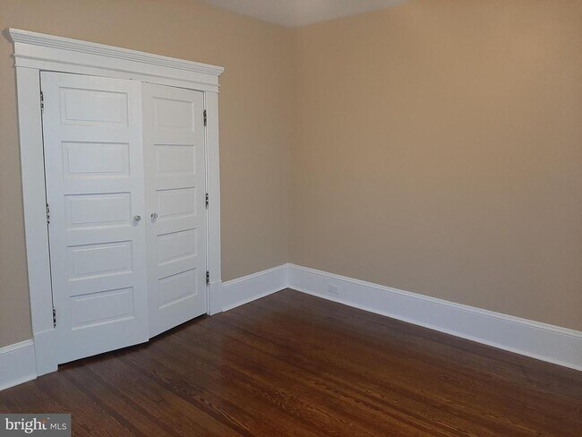 Building Photo - 443 N Loudoun St