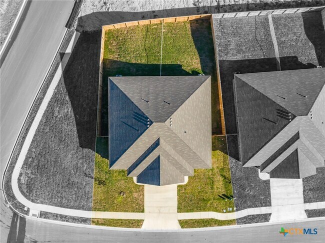 Building Photo - 103 Lost Trl