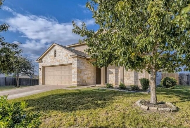 Building Photo - 301 Comal Run