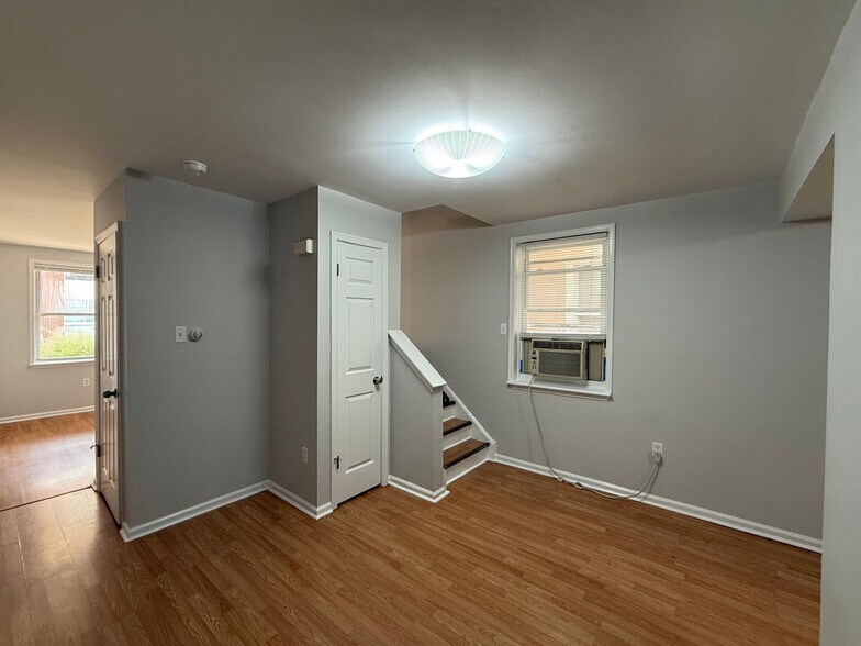 Building Photo - 2668 Braddock St