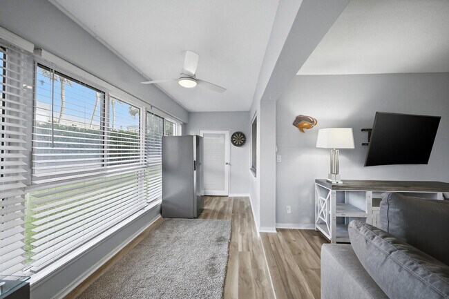 Building Photo - 3401 Spanish Trail