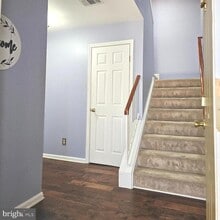 Building Photo - 8202 Catbird Cir