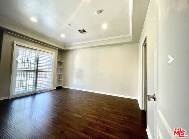 Building Photo - 909 S Gramercy Pl