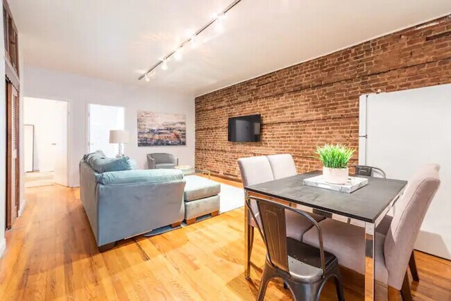 Building Photo - 451 9th Ave