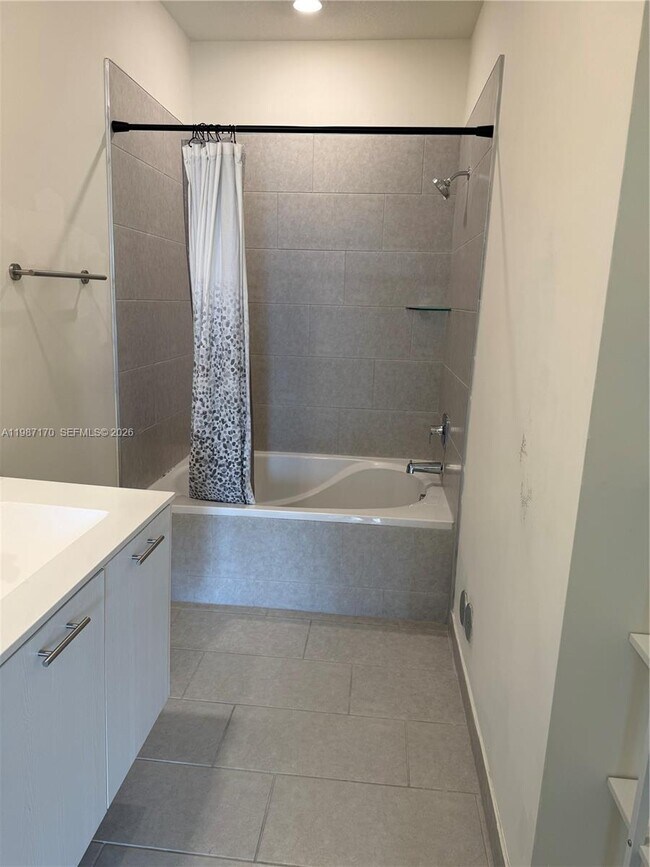 Building Photo - 8167 NW 41st St