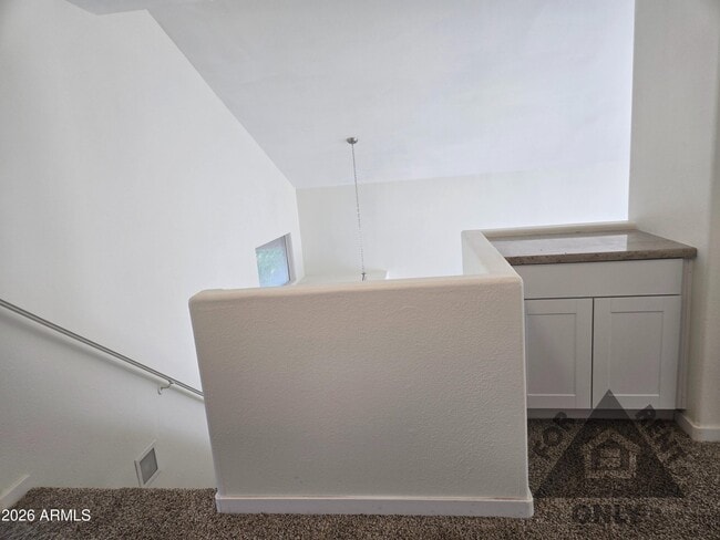 Building Photo - 4025 E Coolbrook Ave