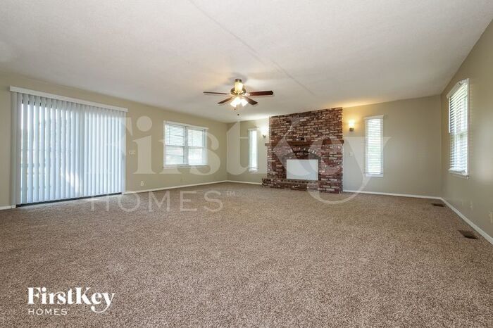 Building Photo - 7106 N Troost Ave
