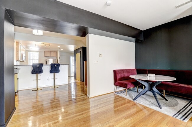 Building Photo - 1726 Aliceanna St