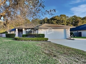 Building Photo - 14097 Crestwick Dr E