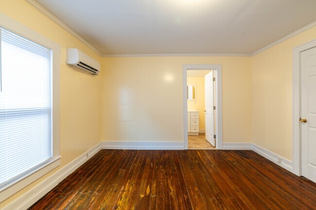 Building Photo - 1443 N 4th Ave