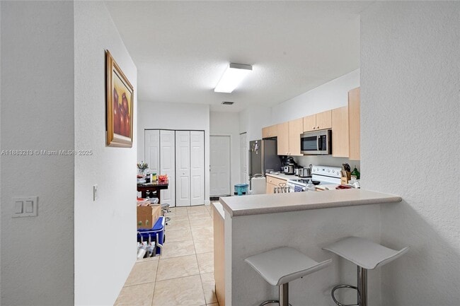 Building Photo - 4101 Forest Dr