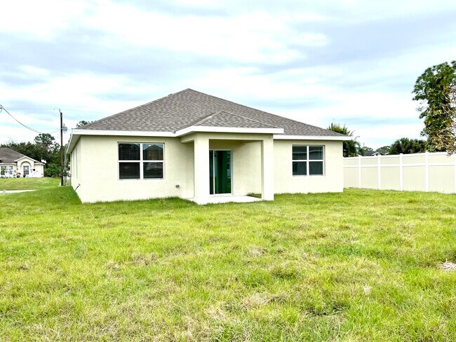 Building Photo - 4011 SW Kidd Ct