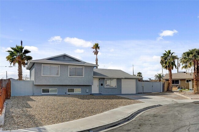 Building Photo - 6121 Edgewood Cir